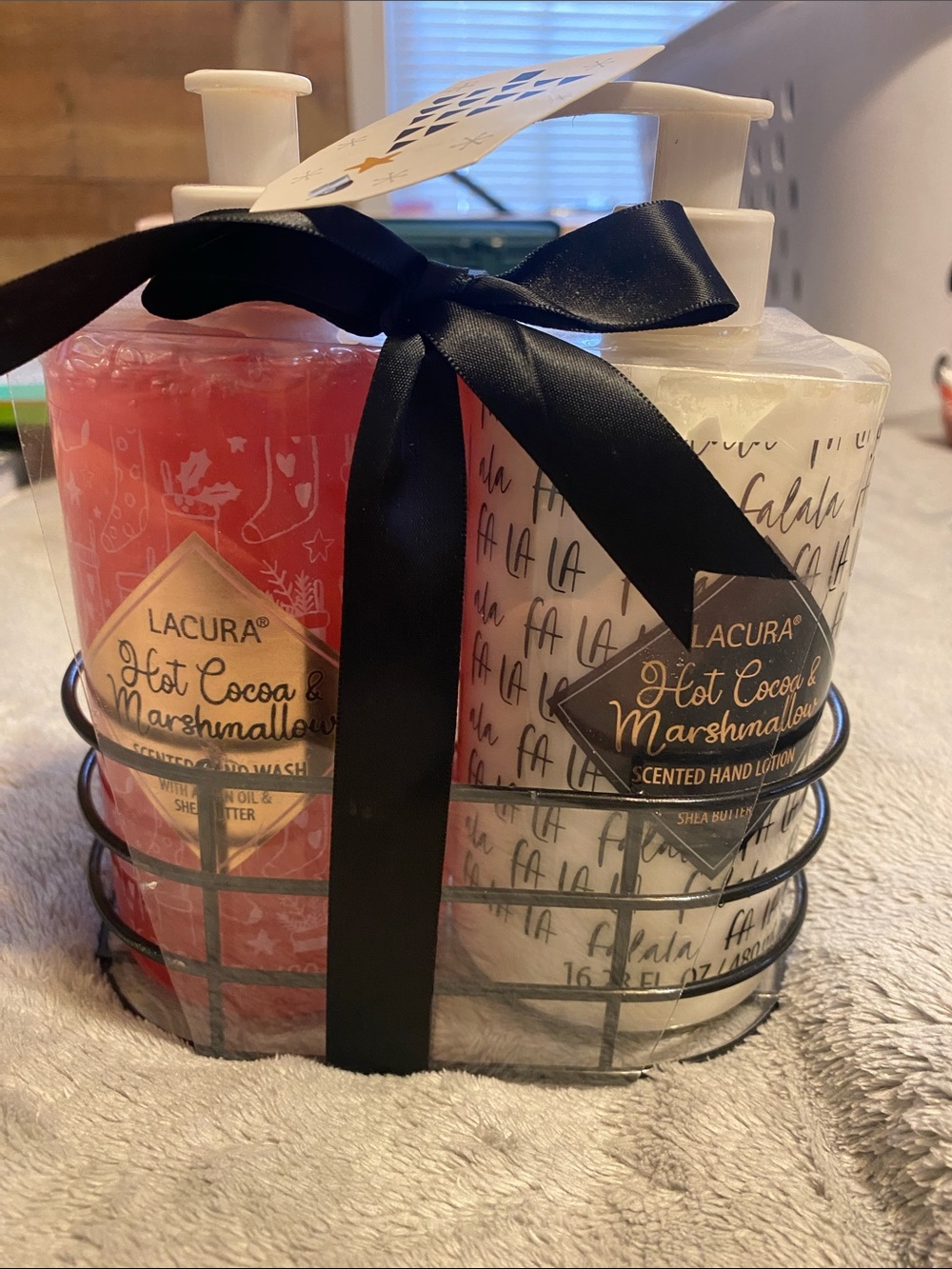 Hot Cocoa & Marshmallow Hand Wash & Lotion Set - Red & White